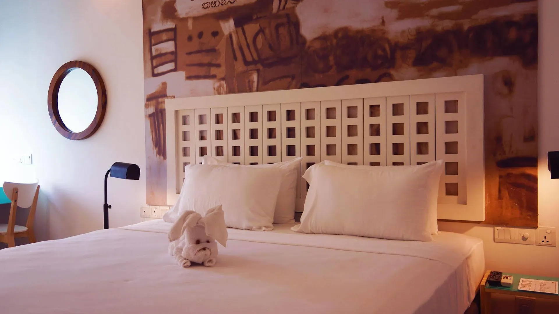 Hotel J Negombo 3*,