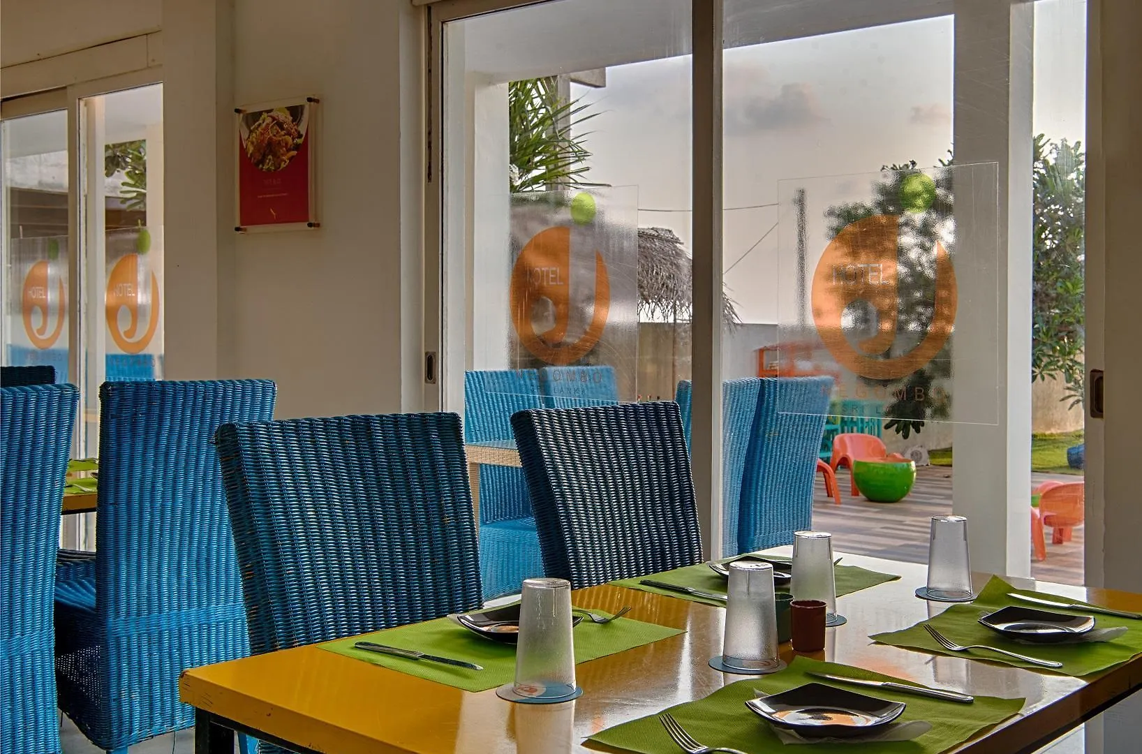 Hotel J Negombo 3*,
